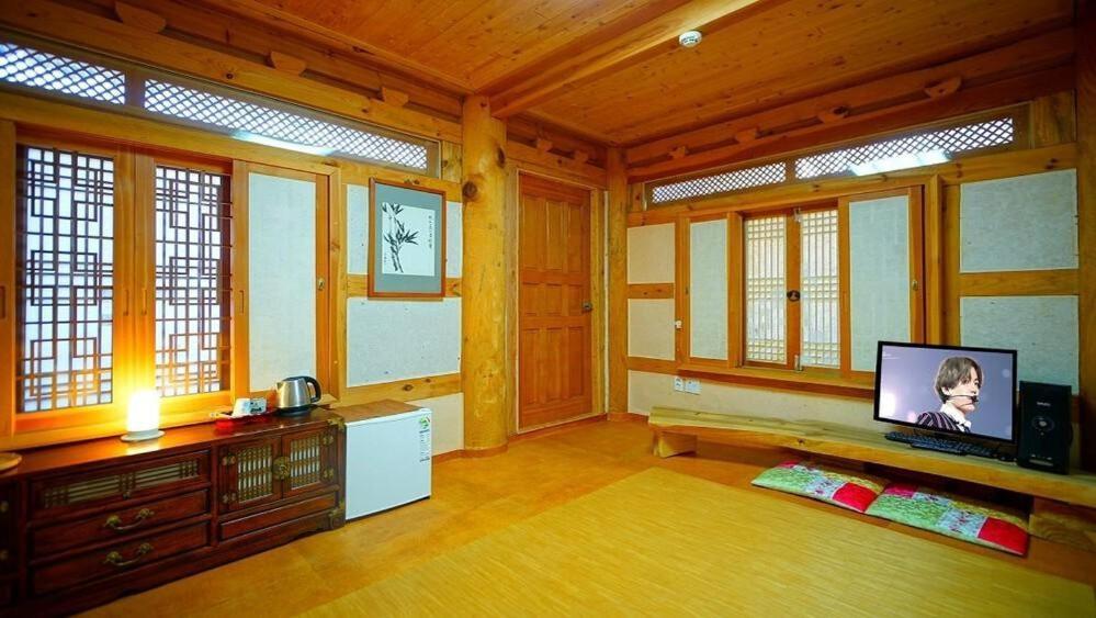 Kumwondang Jeonju Hanokstay Exterior photo